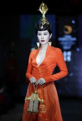 萃華珠寶斬獲國際推廣時尚大獎，絕代芳華閃耀上海灘