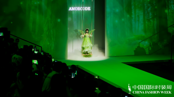 精靈仙子，夢(mèng)幻童話——AMORCODE 2023春夏秀場(chǎng)發(fā)布