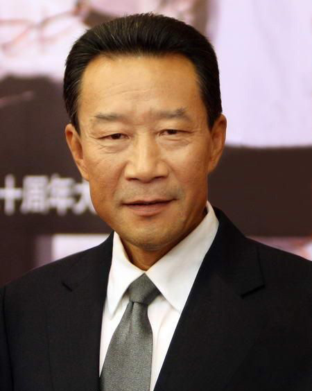 《有你才幸福》李雪健個人資料照片
