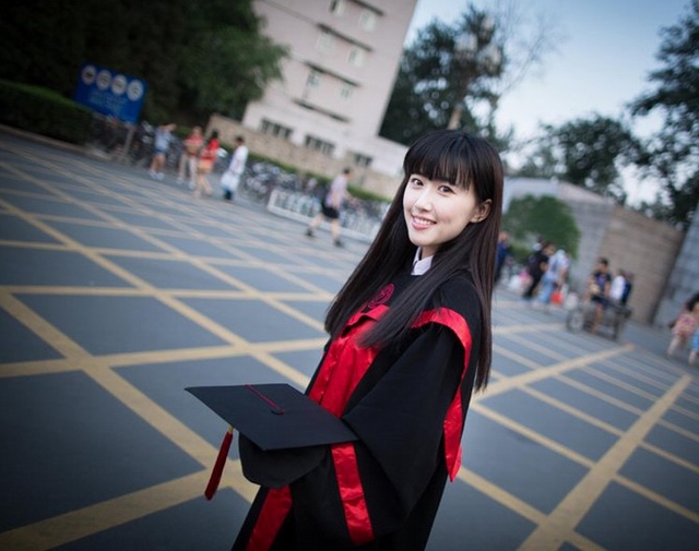  人大女神康康私房照外流出曝紅網絡
