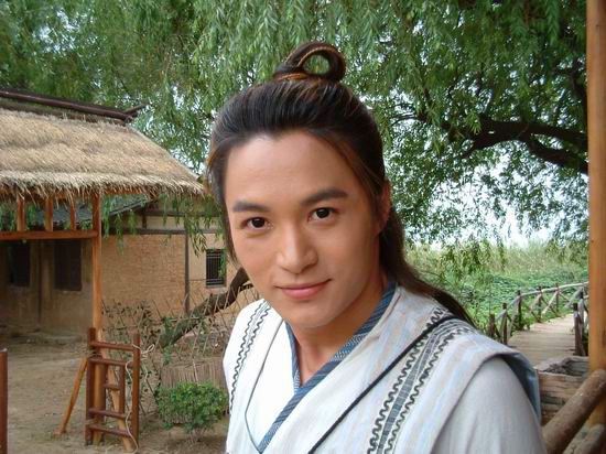鄭國(guó)霖個(gè)人資料:鄭國(guó)霖吧有鄭國(guó)霖演過(guò)的電視劇及老婆/女友楊恭如照片