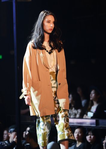 巴羅克（BAROQUE）公司攜旗下超人氣服裝品牌MOUSSY及SLY在上海MYST CLUB舉辦2015春夏新品發(fā)布會(huì)