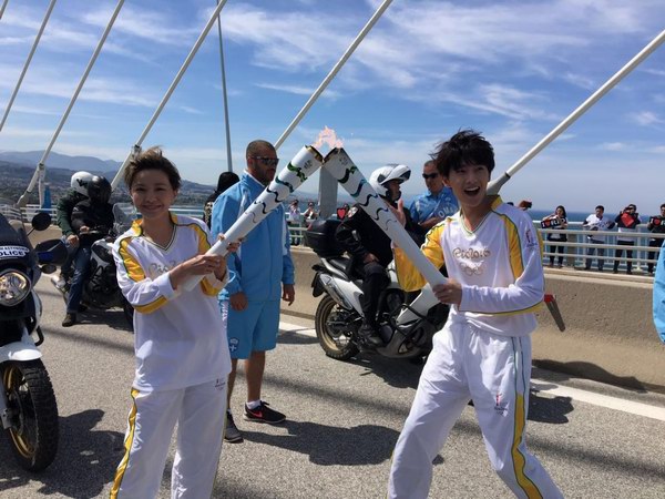 銳澳RIO代言人楊洋和郭采潔成里約奧運火炬傳遞首對中國火炬手