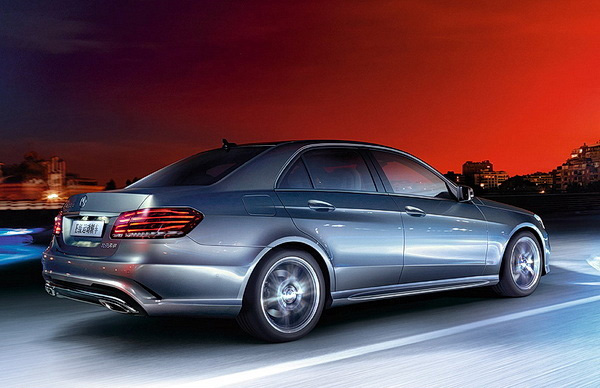 北京奔馳發布全新E320L車型 全新動力系統