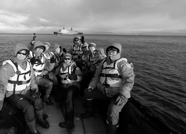 極旅行呈獻北極點「世界之巔·破冰之旅」