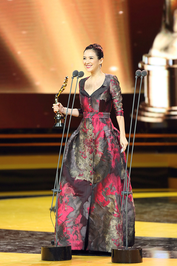章子怡穿著Carolina Herrera 亮相北京電影節閉幕式
