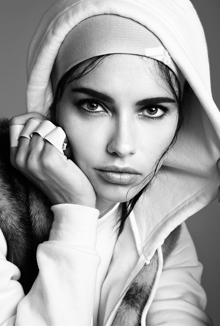 Adriana Lima《Vogue》意大利版2014年6月號