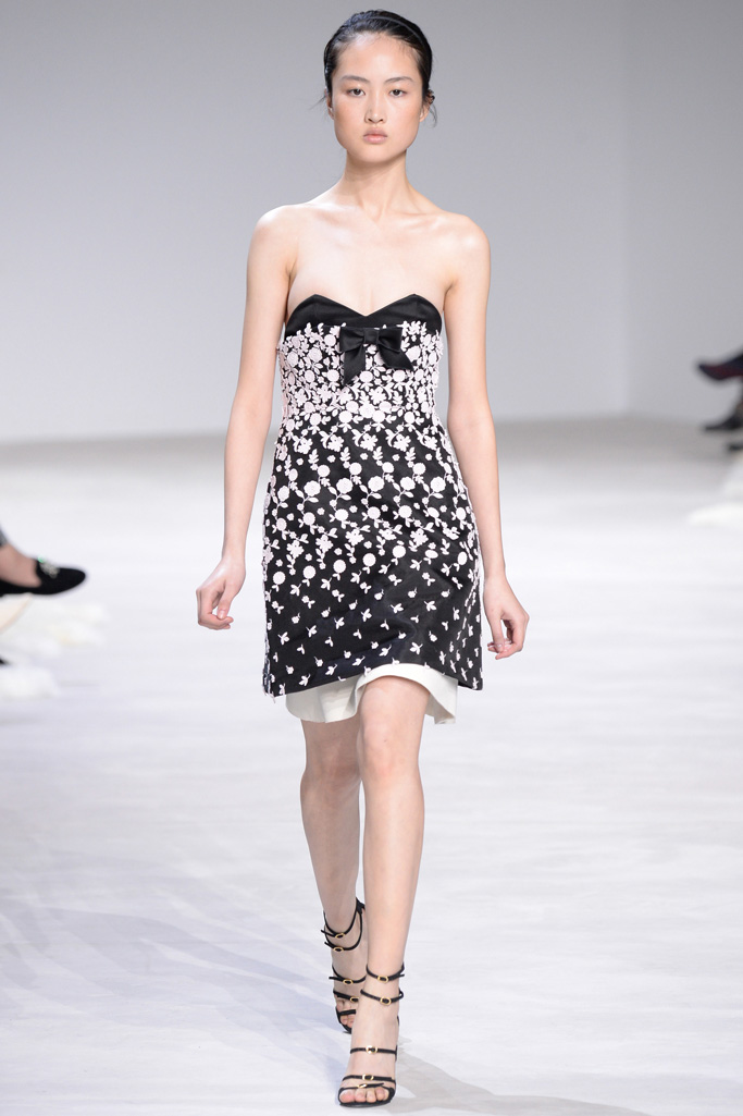 Giambattista Valli 2016春夏高級(jí)定制流行發(fā)布