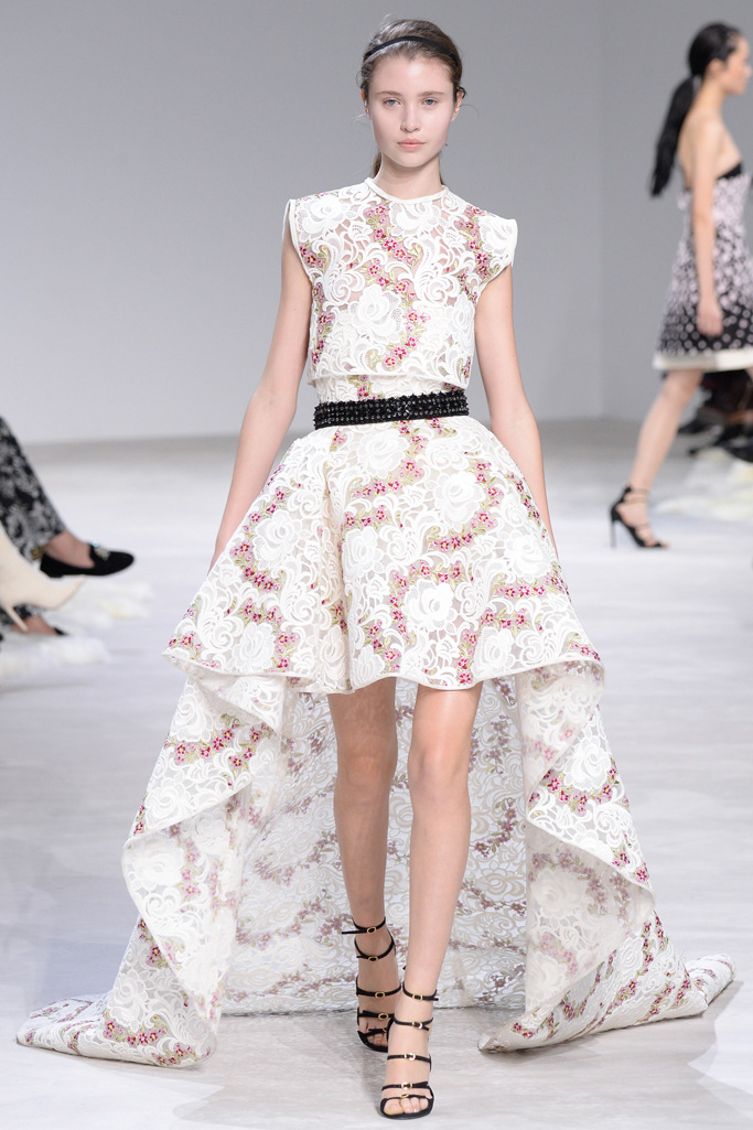 Giambattista Valli 2016春夏高級定制流行發布