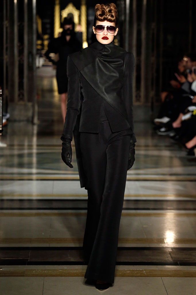 Gareth Pugh 2016秋冬流行發布