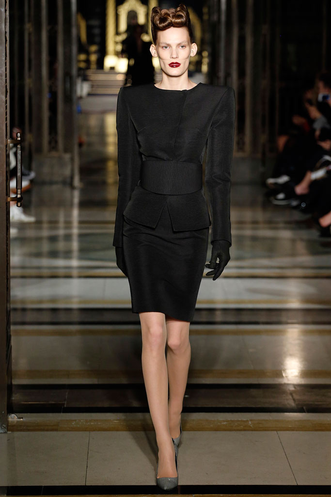 Gareth Pugh 2016秋冬流行發布