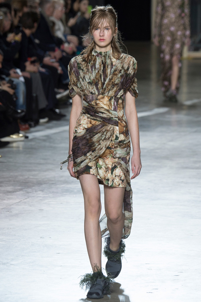 Christopher Kane 2016秋冬流行發布