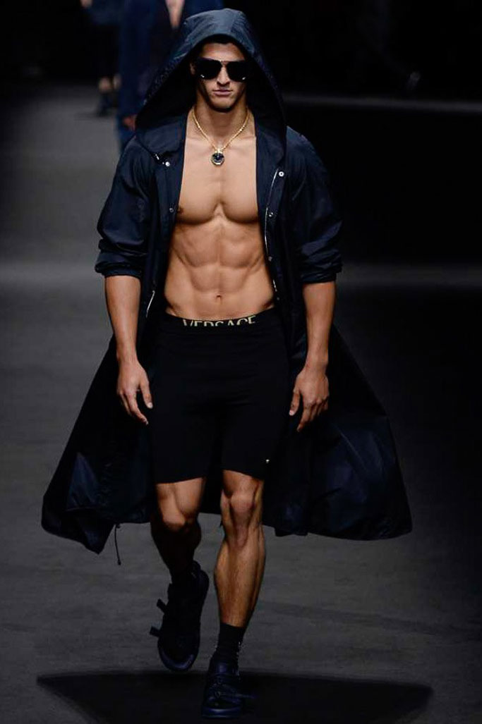 Versace 2017春夏男裝流行發布