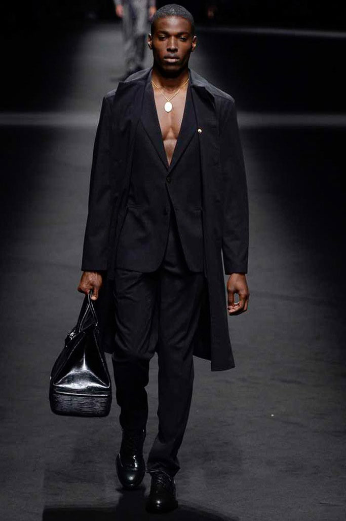 Versace 2017春夏男裝流行發(fā)布