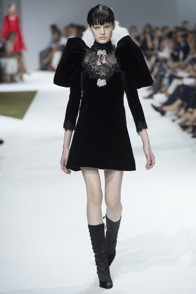 Giambattista Valli 2016秋冬高級定制流行發布