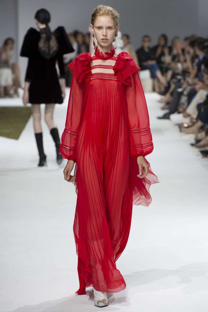 Giambattista Valli 2016秋冬高級定制流行發布