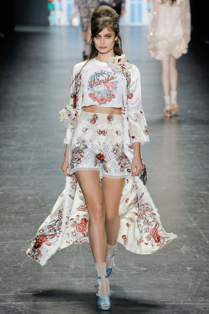 Anna Sui 2017春夏流行發布