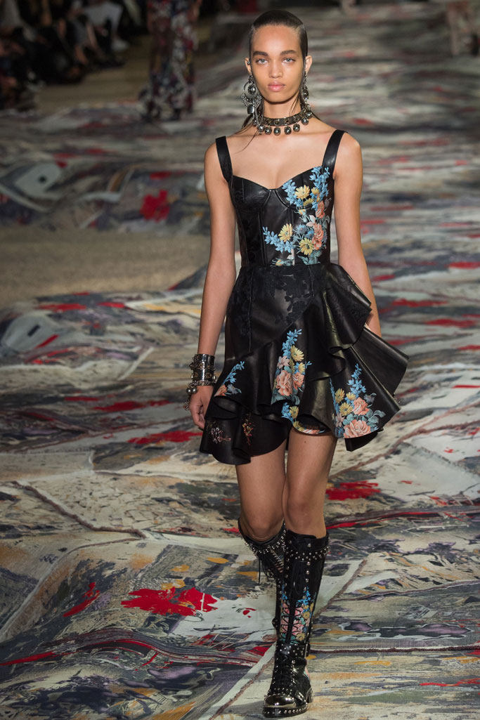 Alexander McQueen 2017春夏流行發布