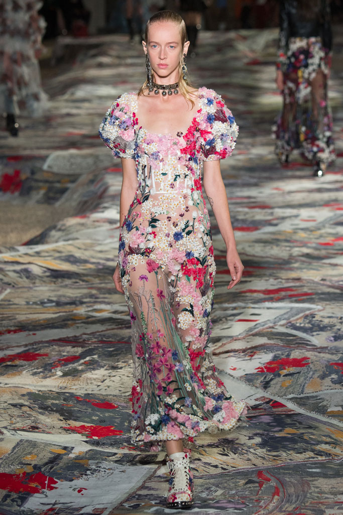 Alexander McQueen 2017春夏流行發布