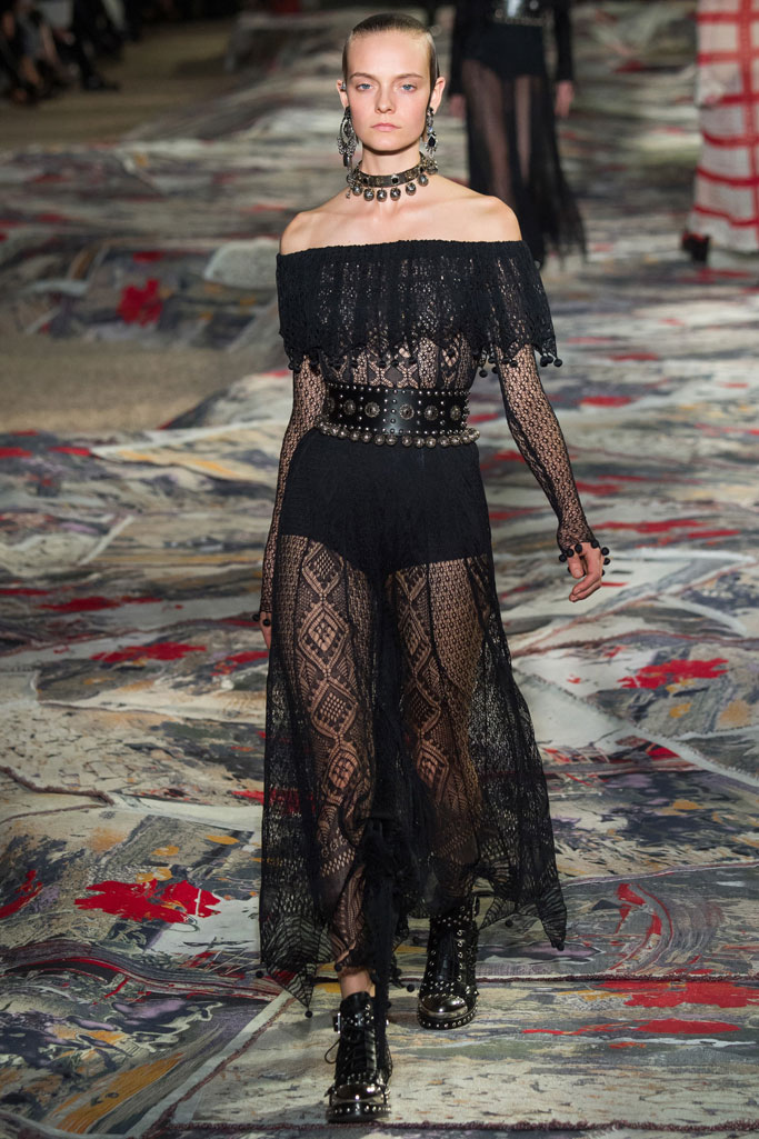 Alexander McQueen 2017春夏流行發布