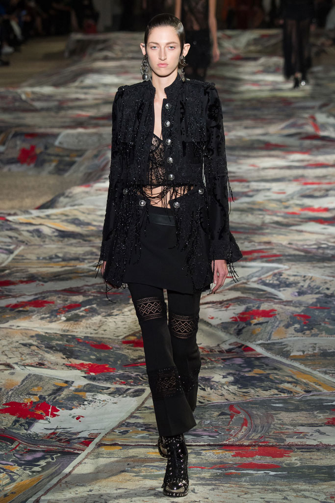 Alexander McQueen 2017春夏流行發布