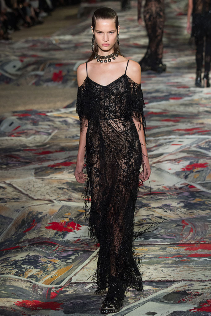 Alexander McQueen 2017春夏流行發布