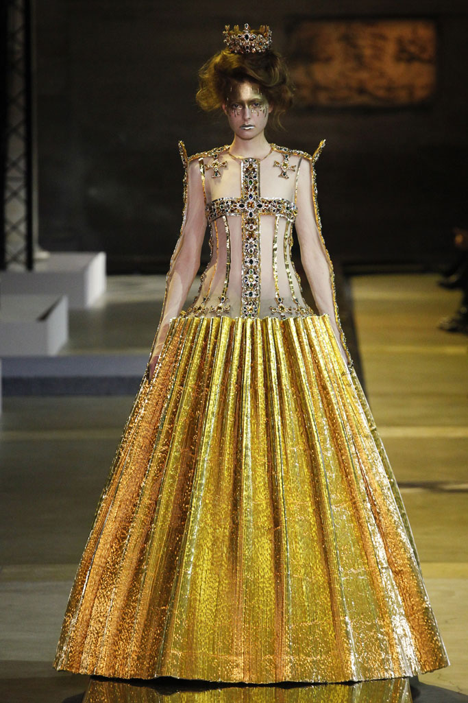 Guo Pei 2017春夏高級定制流行發布