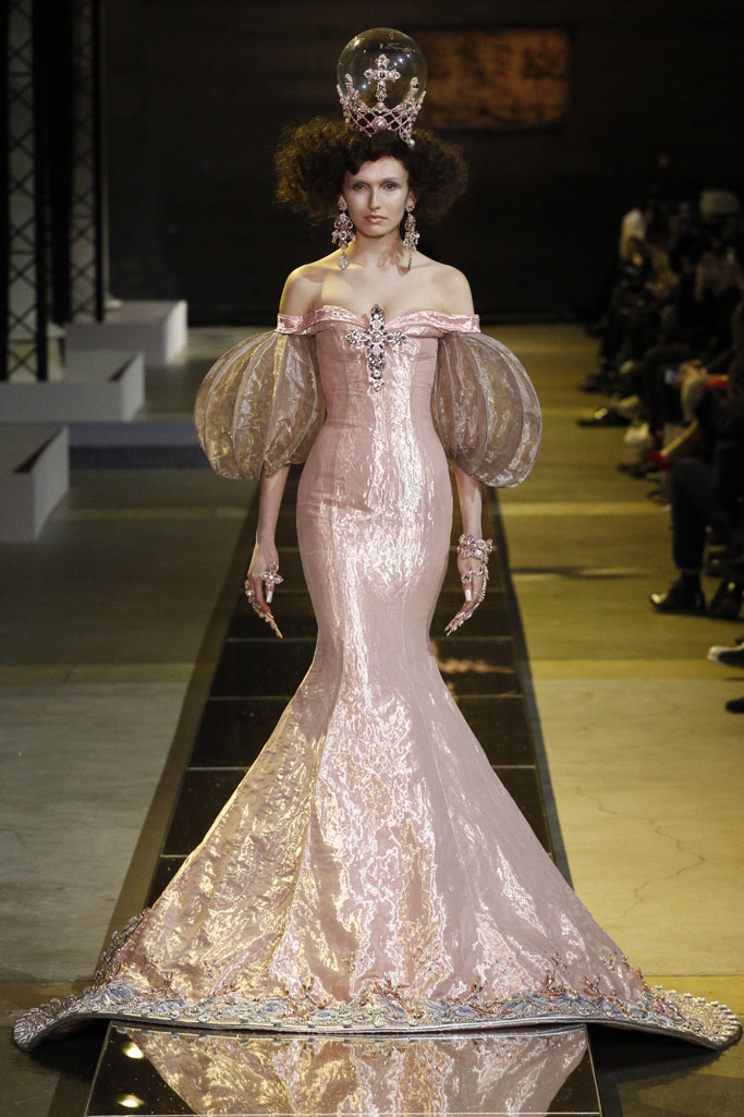 Guo Pei 2017春夏高級定制流行發布