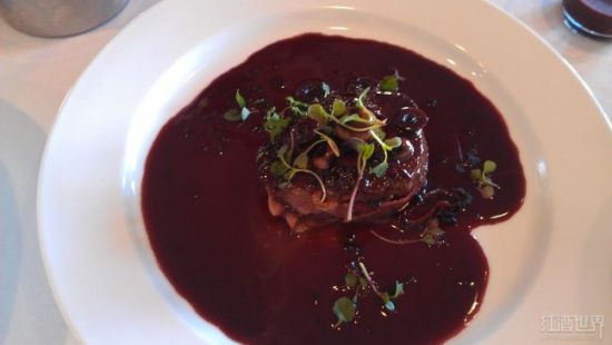烤鮭魚，咸肉，四季豆