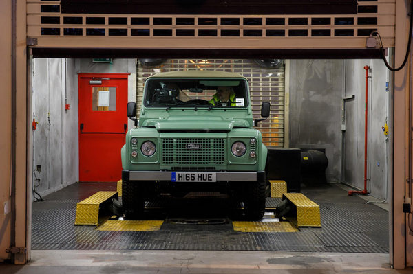 路虎宣布正式停產Defender車型