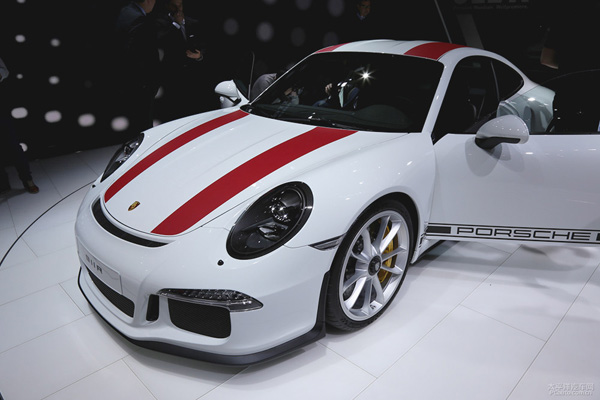 保時捷911 R 于日內瓦車展正式發布