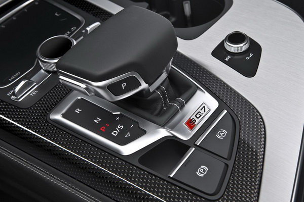 奧迪發布全新SQ7 TDI車型，搭載電子渦輪