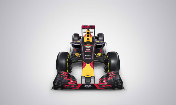 泰格豪雅攜手紅牛車隊引爆F1上海賽場