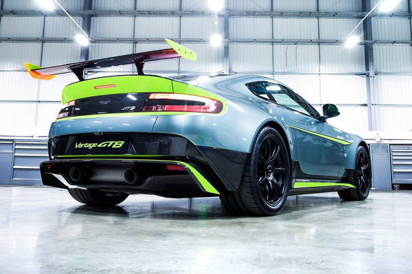 賽道利器 阿斯頓·馬丁發布Vantage GT8