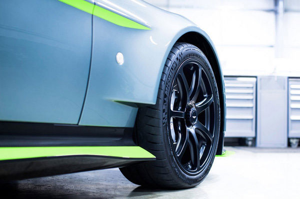 賽道利器 阿斯頓·馬丁發布Vantage GT8