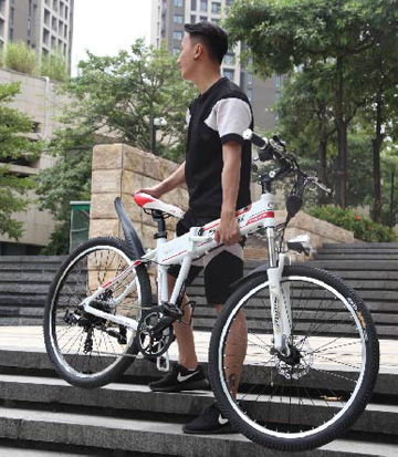 環保低碳 松吉云騎×鋰電自行車說走就走