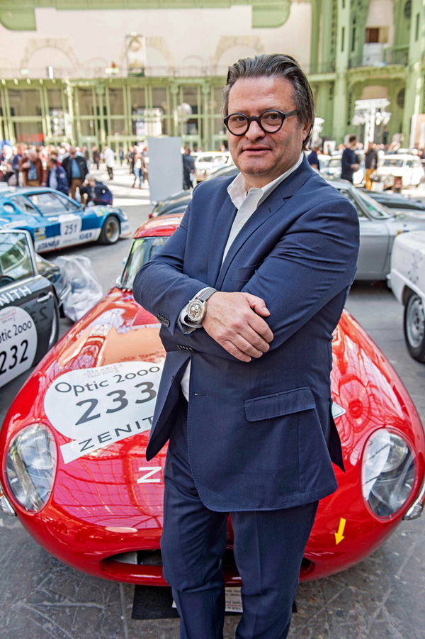 實力影帝吳鎮宇親赴巴黎 優雅助陣環法汽車拉力賽