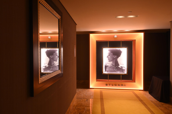 寶格麗舉辦彩寶藝術大師珠寶及腕表展覽