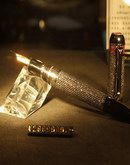 Tibldi蒂百利2000顆鑲鉆金筆現身溫州國際奢侈品展