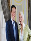 艾美獎得主南希專訪開元旅業集團陳妙林董事長(圖)