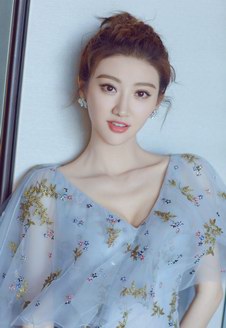 景甜越來越美是張繼科都功勞嗎？錯(cuò)，而是因?yàn)樗x對(duì)了發(fā)色！