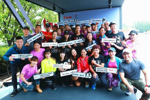 2018哈馬開跑，喬丹體育為三萬名選手定制參賽服