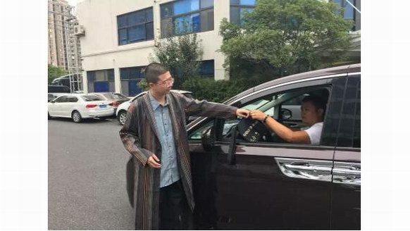 GOLDEN PLAN進行時，BOTTLOOP再生垃圾袋溫暖環衛工人