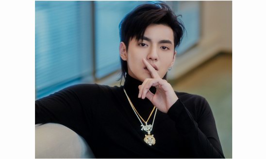 吳亦凡A.C.E.首次亮相線下展，全新GALAXY系列預(yù)計(jì)5月末上線！