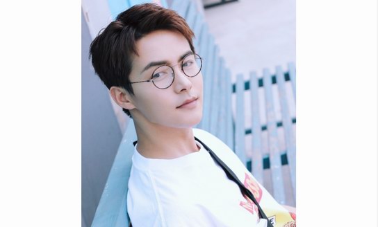 學霸男主的造型小心機,讓你凹出男神范!
