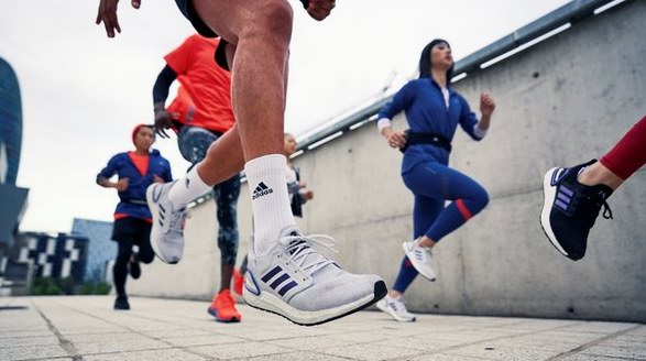 阿迪達斯發布ULTRABOOST 20限定款跑鞋