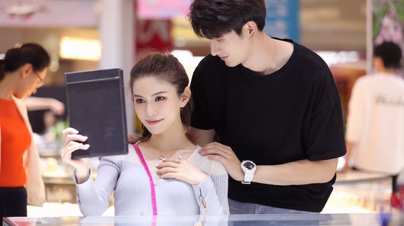 七夕撒糖，讓愛飛揚——薈萃樓珠寶“七夕專列”浪漫啟程