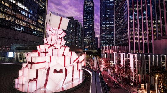 跨年必去的許愿地，華為全球旗艦店巨型禮盒燈等你來打卡！