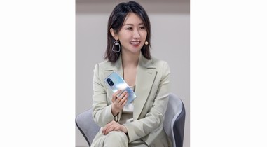 媒體好評如潮，3000元內唯一超曲屏榮耀V40輕奢版開賣