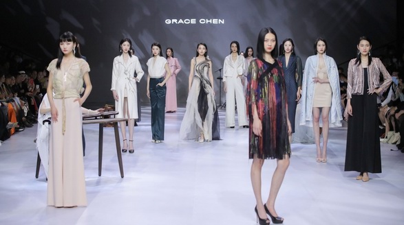 “把琴棋書畫穿在身上，原來是這樣啊！”——GRACE CHEN2021 SS中國風雅·琴系列